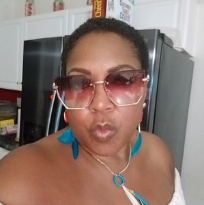 Meet your Posher, Ajené